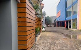 Reddoorz @ Balaraja Centre Plaza